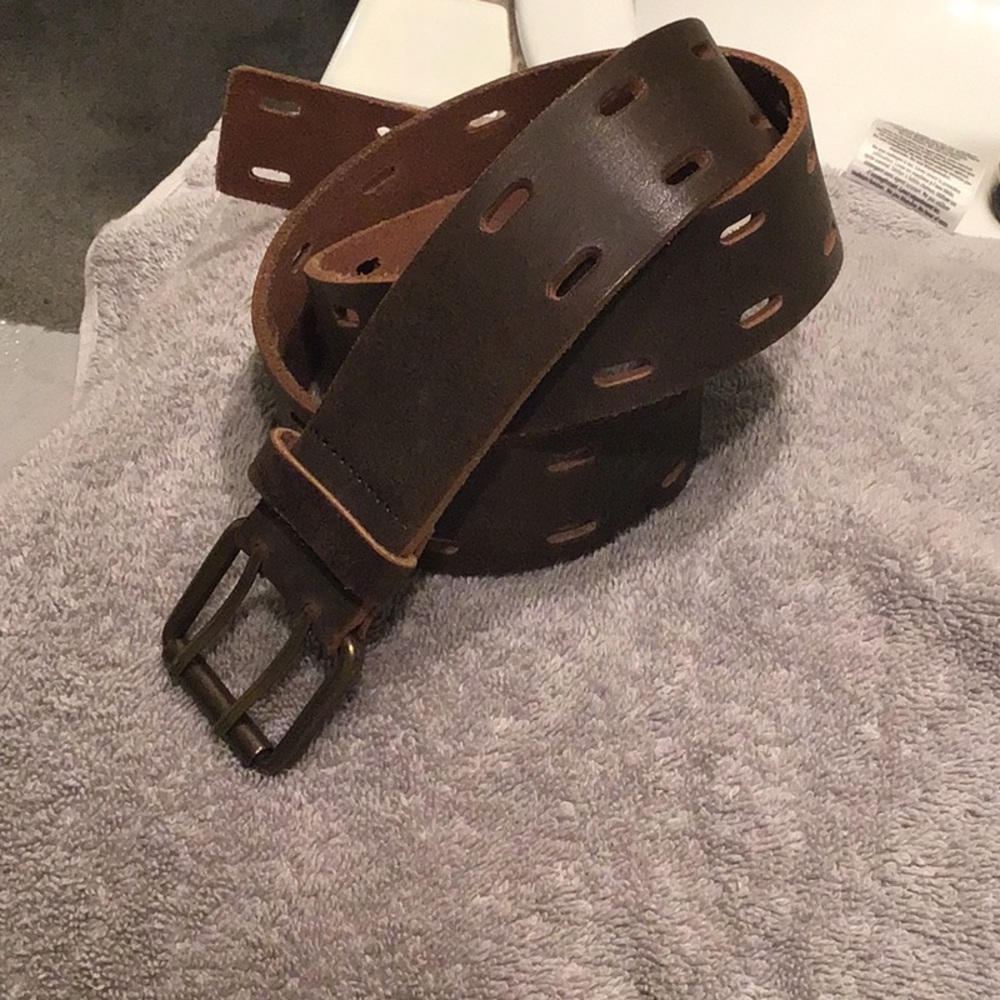 Cole Haan 40/W great used conditions minimal wear.